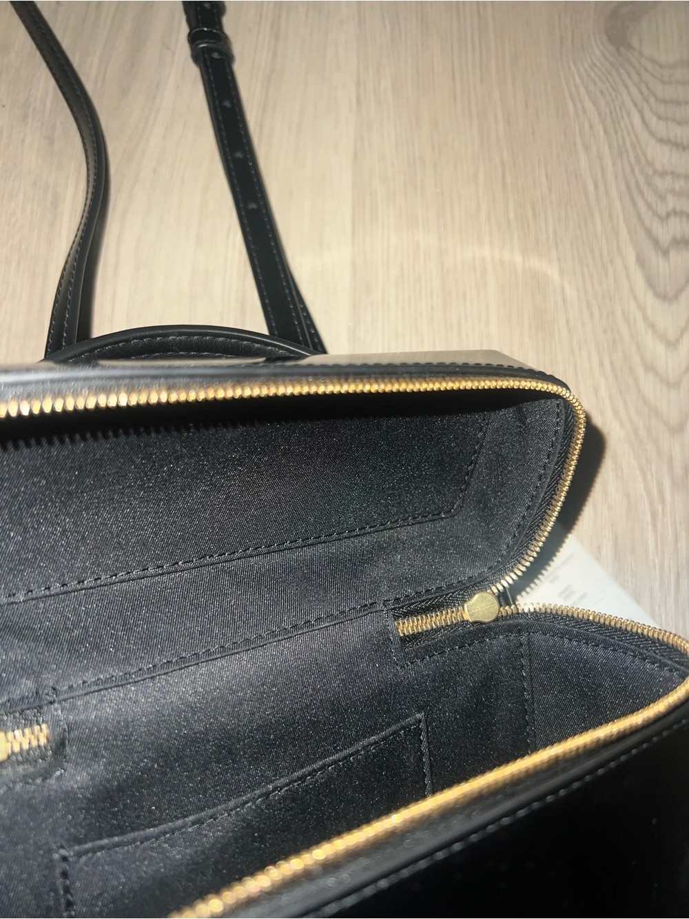 Tory Burch Emerson Smooth Vanity Black Top-Handle Box Bag - Picture 12 of 16